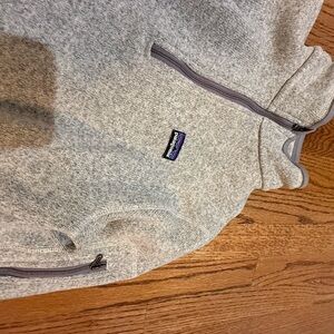 Patagonia Women’s Light Gray Zip-Up Sweater
